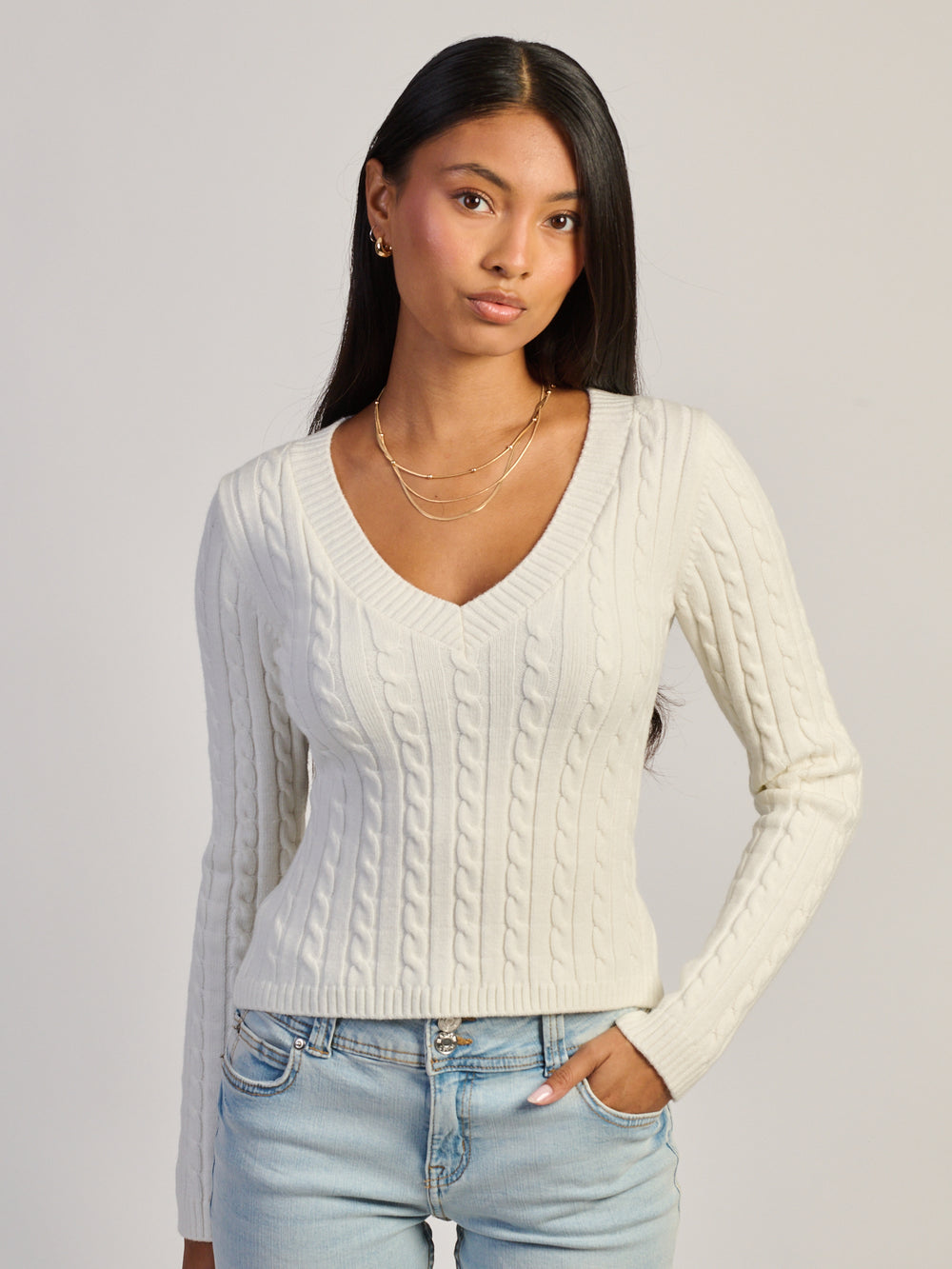 HARLOW PAIGE V - NECK SWEATER - OFF WHITE