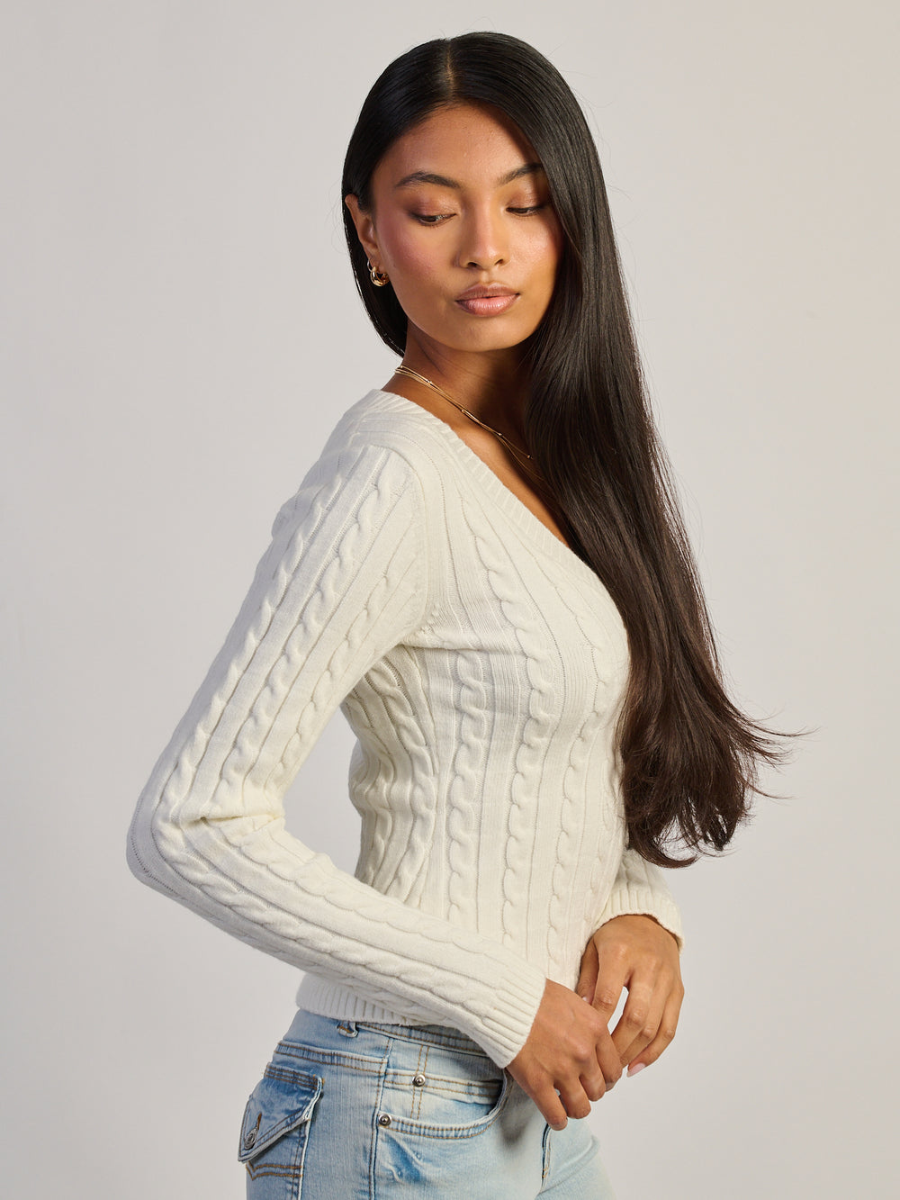 HARLOW PAIGE V - NECK SWEATER - OFF WHITE
