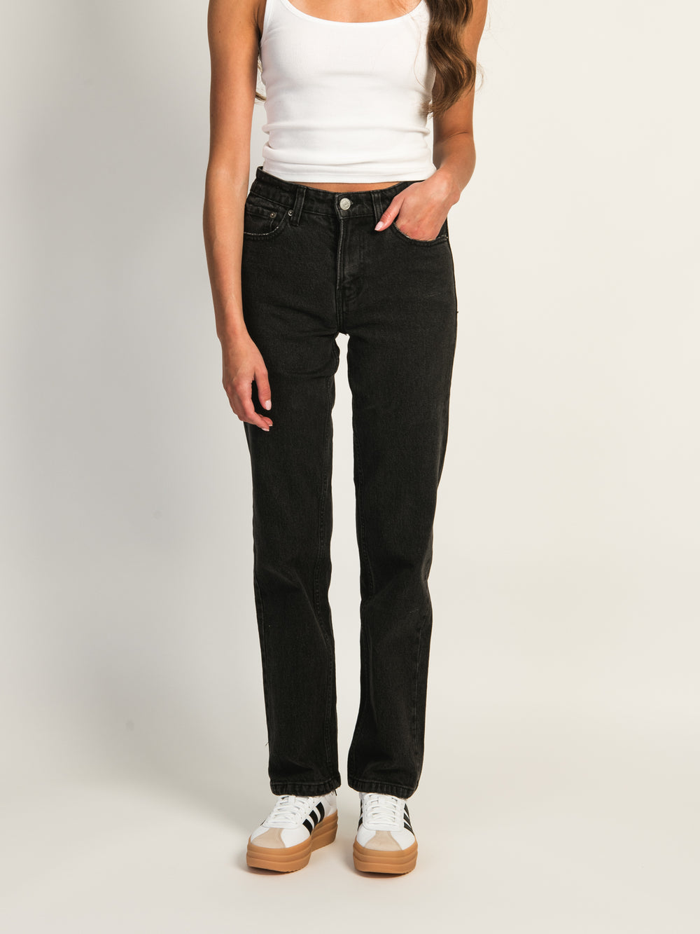 HARLOW MID-RISE STRAIGHT JEAN - BLACK