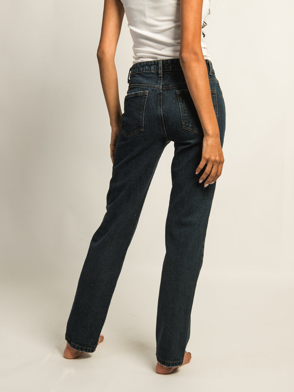 HARLOW MID-RISE STRAIGHT JEAN