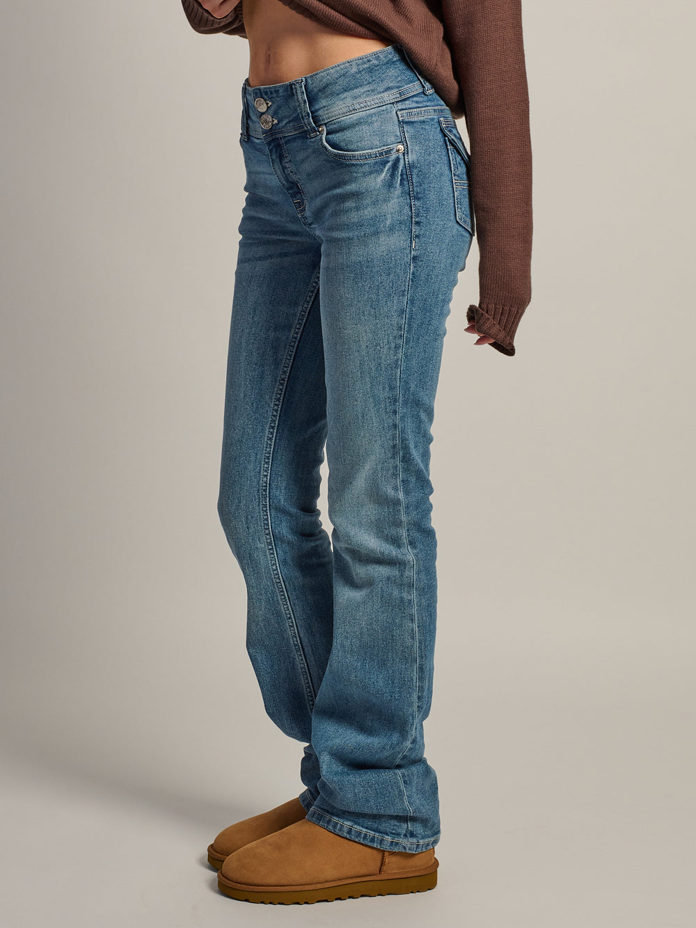 HARLOW LOW RISE BOOTCUT JEAN