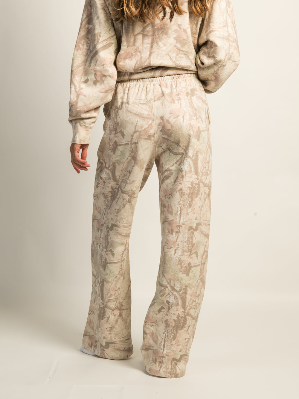 HARLOW STELLA STRAIGHT LEG CAMO SWEATPANTS - CAMO