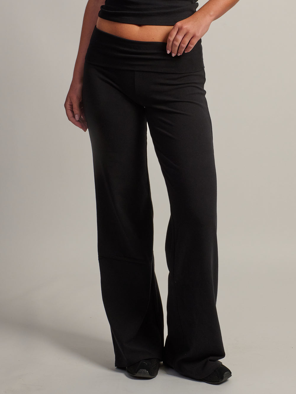 HARLOW ESSENTIAL FOLDOVER WIDE LEG PANT - BLACK