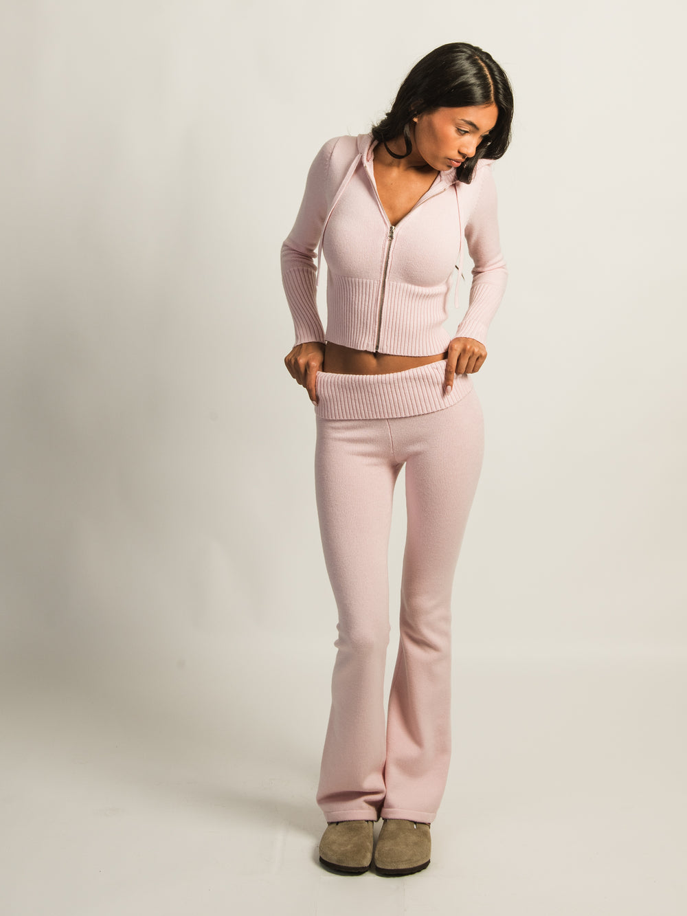 PANTALON ÉVASÉ HARLOW BROOKE – ROSE CLAIR