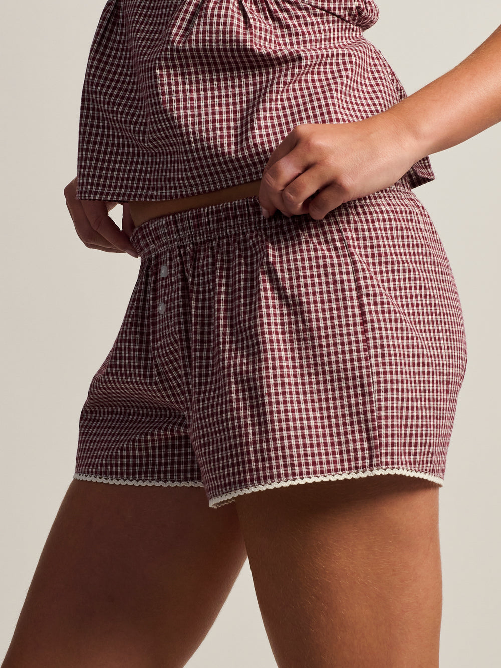 HARLOW POSIE SHORT-BURGUNDY