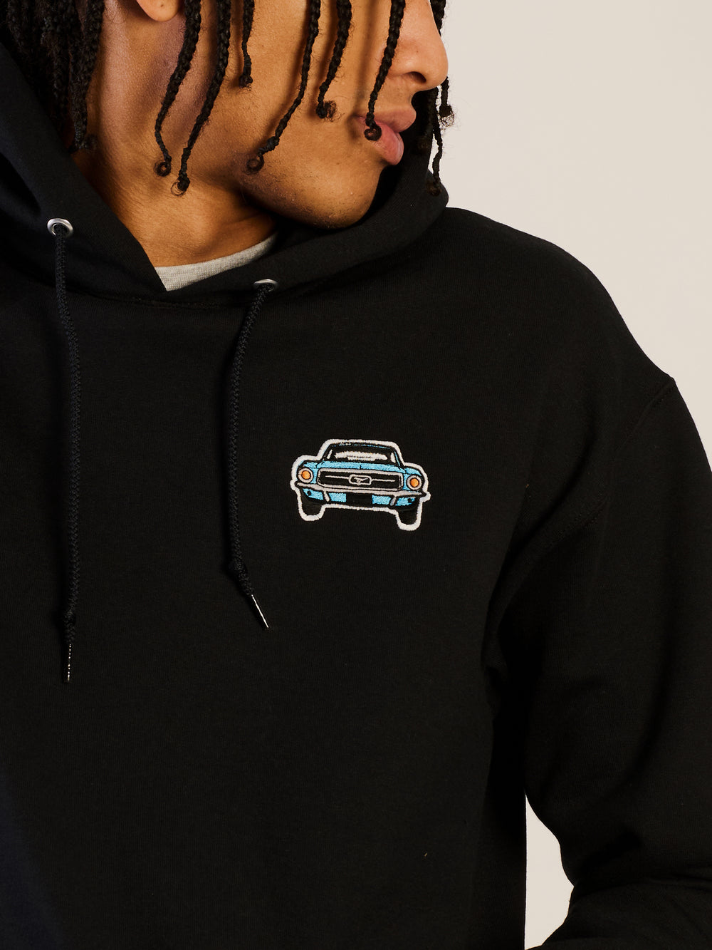 HOODIE BRODÉ HOTLINE APPAREL MUSCLE CAR NOIR