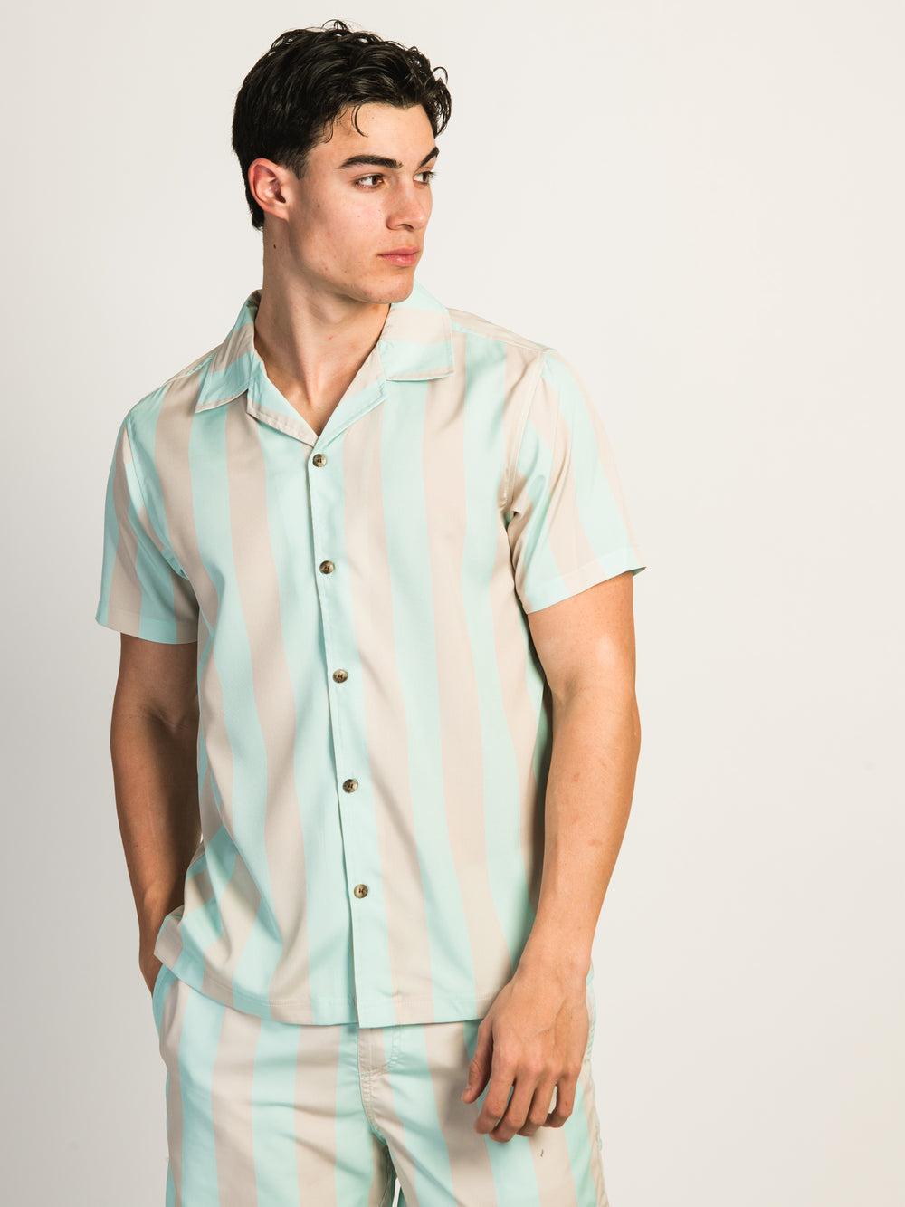 ISLAND HAZE - CHEMISE TISSÉE À MANCHES COURTES ET À RAYURES VERTICALES