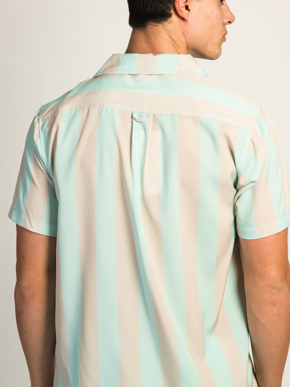 ISLAND HAZE VERTICAL STRIPE SHORT SLEEVE WOVEN SHIRT
