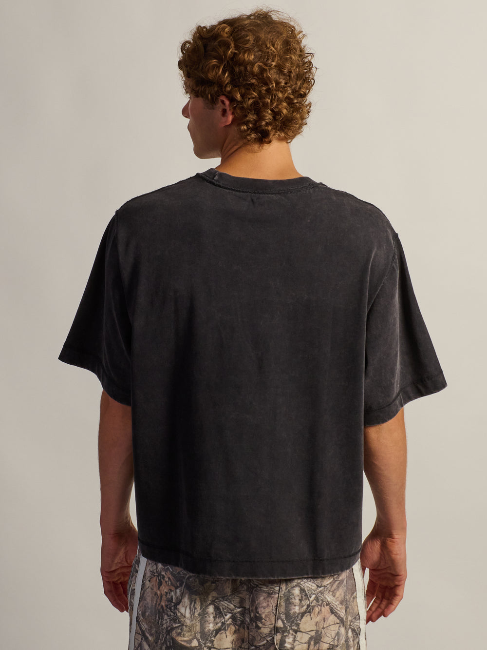 KOLBY SHORT CUT HEAVYWEIGHT TEE - BLACK