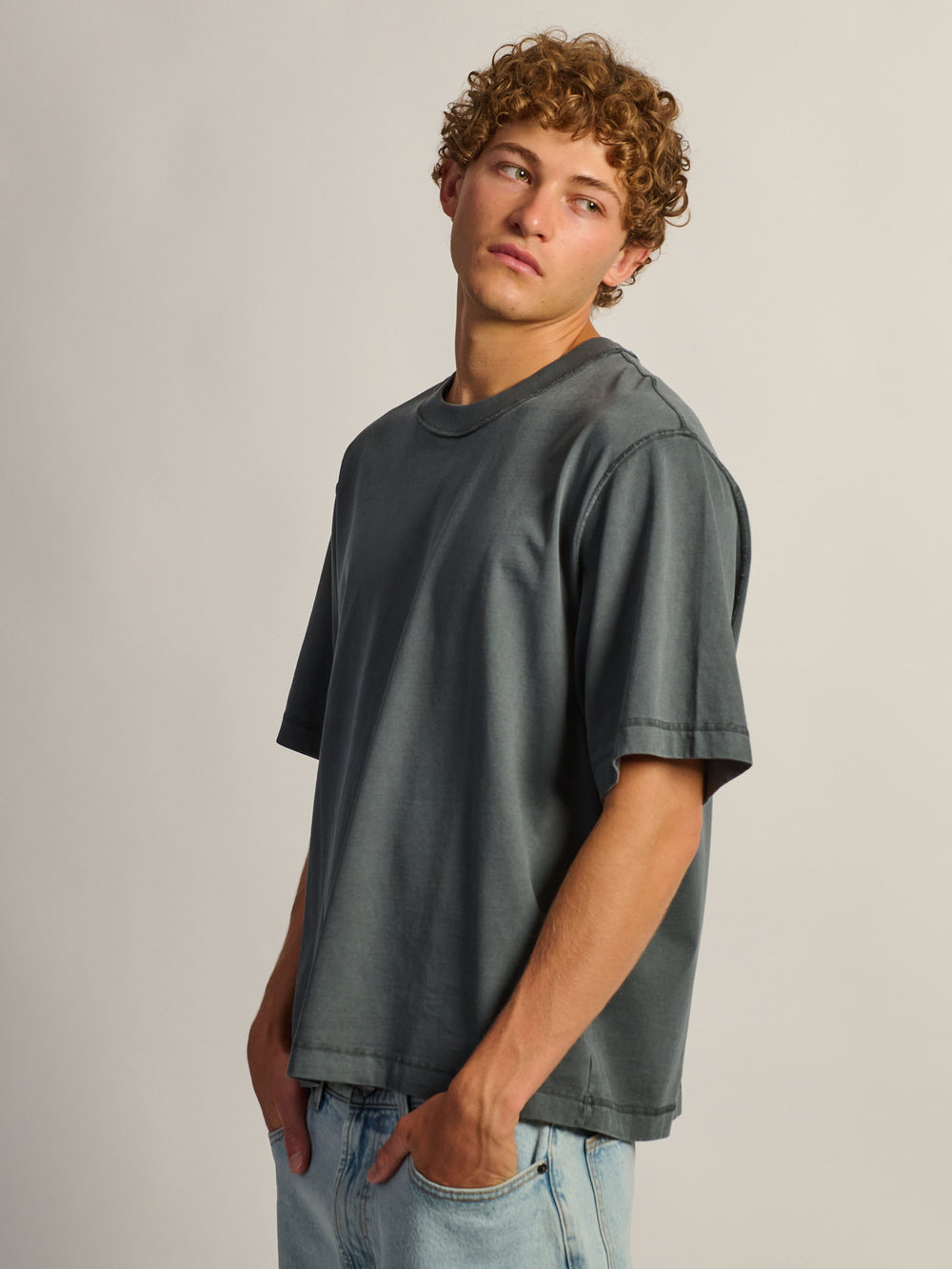 T-SHIRT LOURD COUPE COURT KOLBY