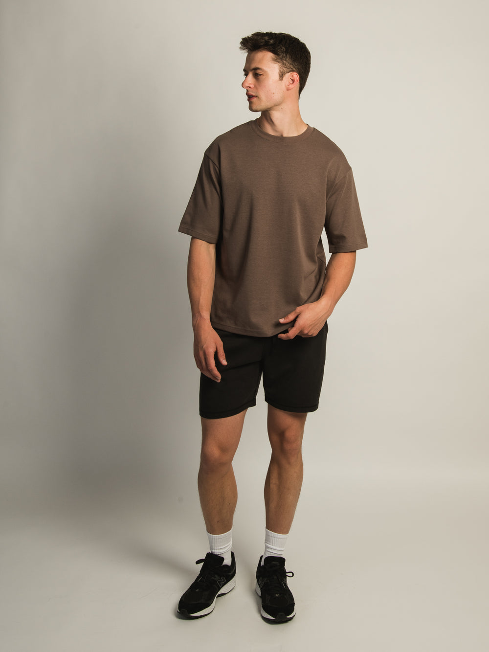 KOLBY KEEP COOL BOXY FIT TEE - BROWN