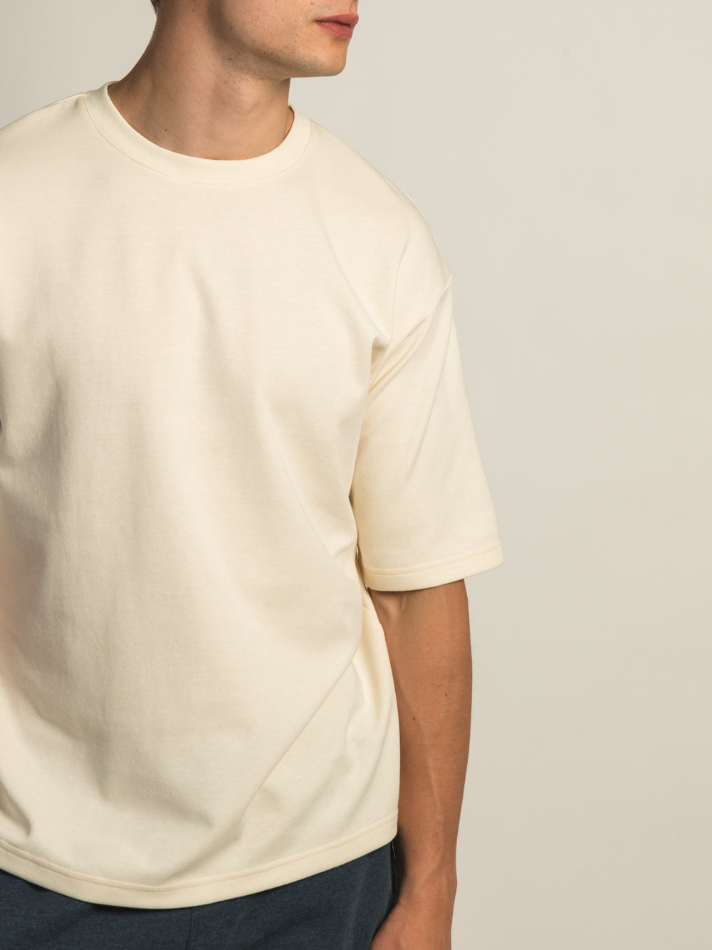 T-SHIRT KOLBY BOXY FIT – CRÈME
