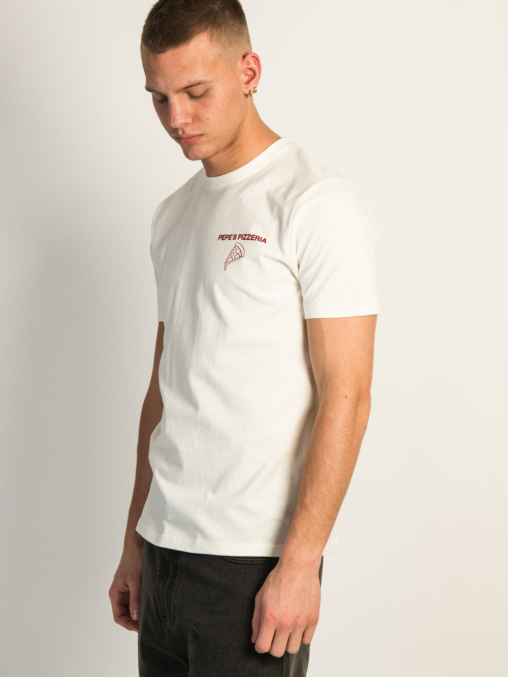 KOLBY GRAPHIC T-SHIRT- PEPE'S PIZZERIA