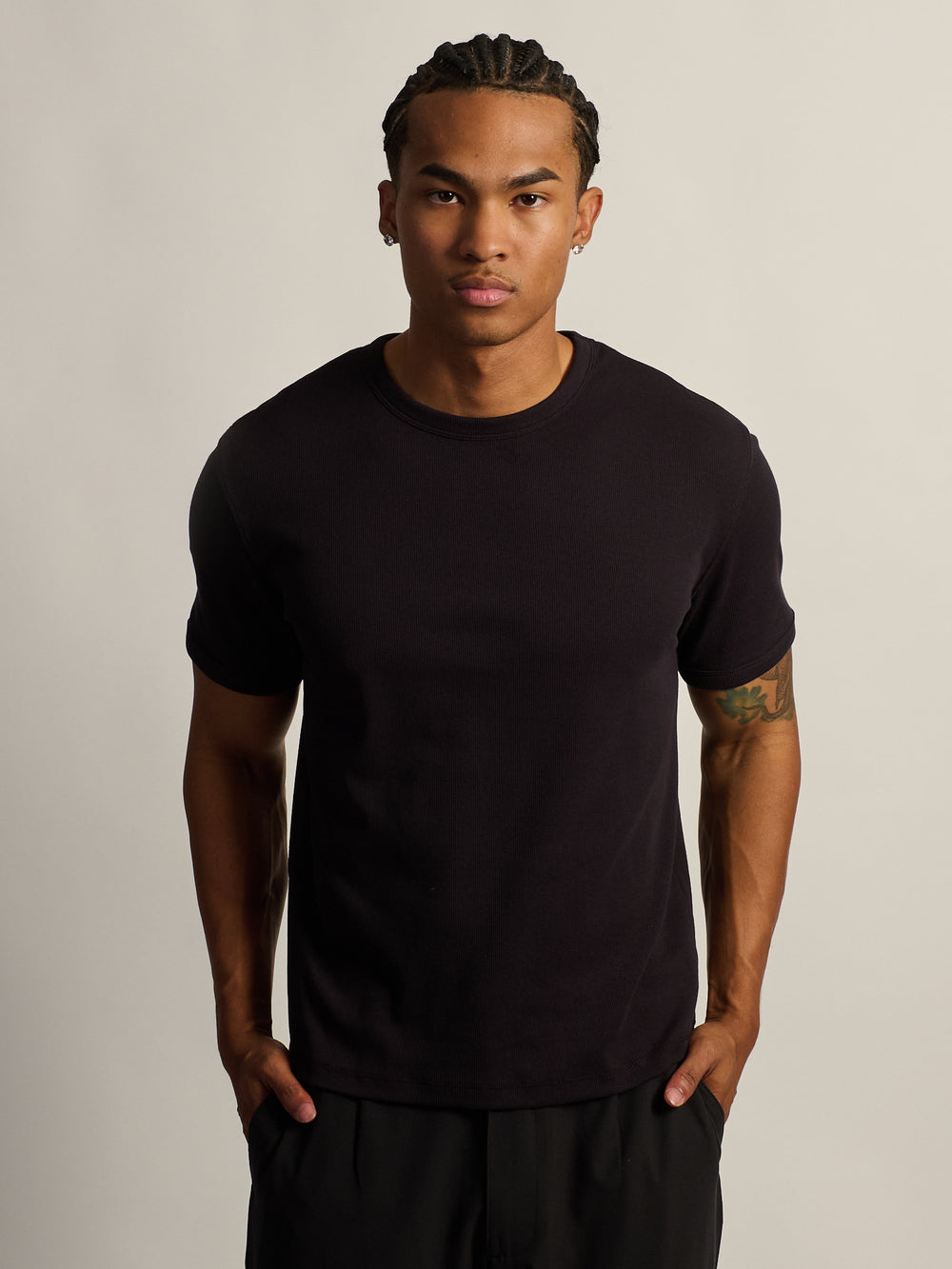 KOLBY SLIM FIT RIBBED T-SHIRT - BLACK