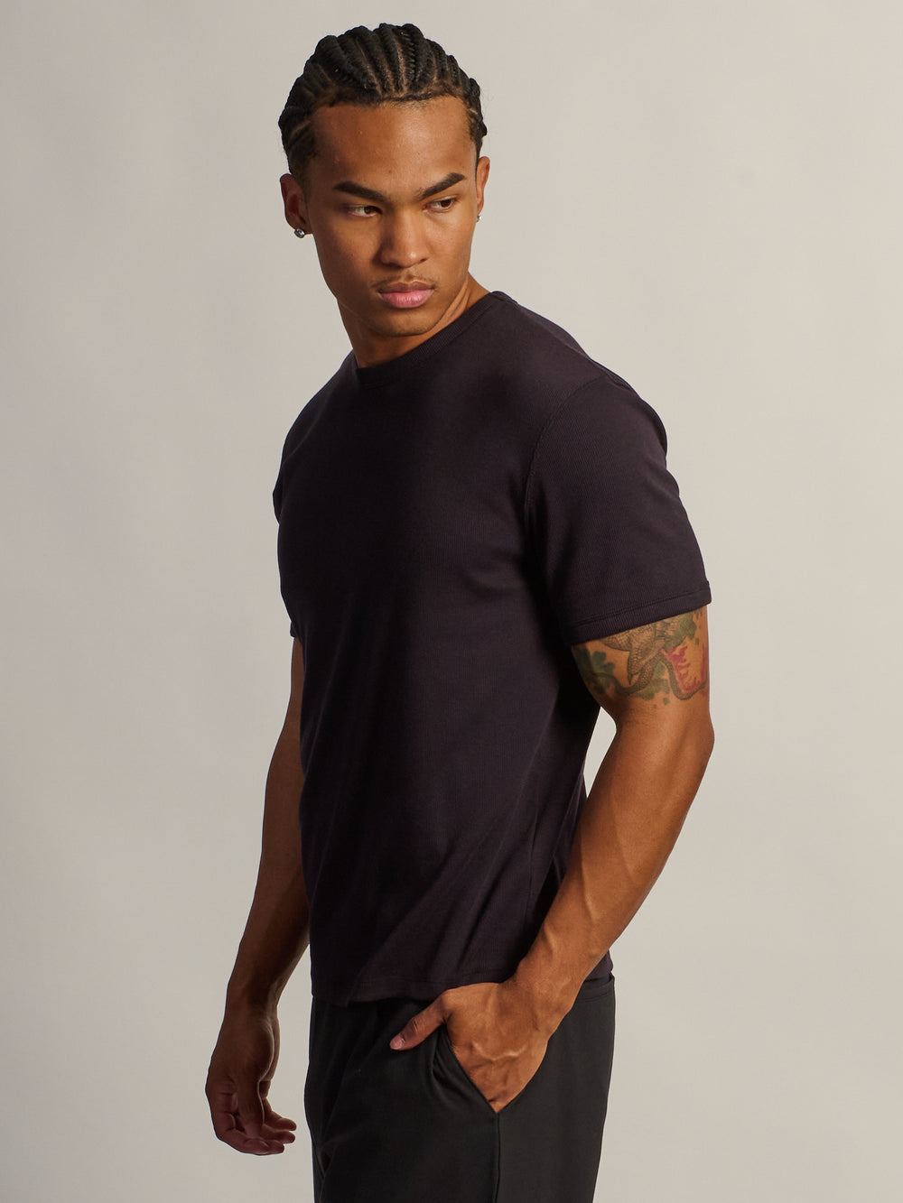 KOLBY SLIM FIT RIBBED T-SHIRT - BLACK