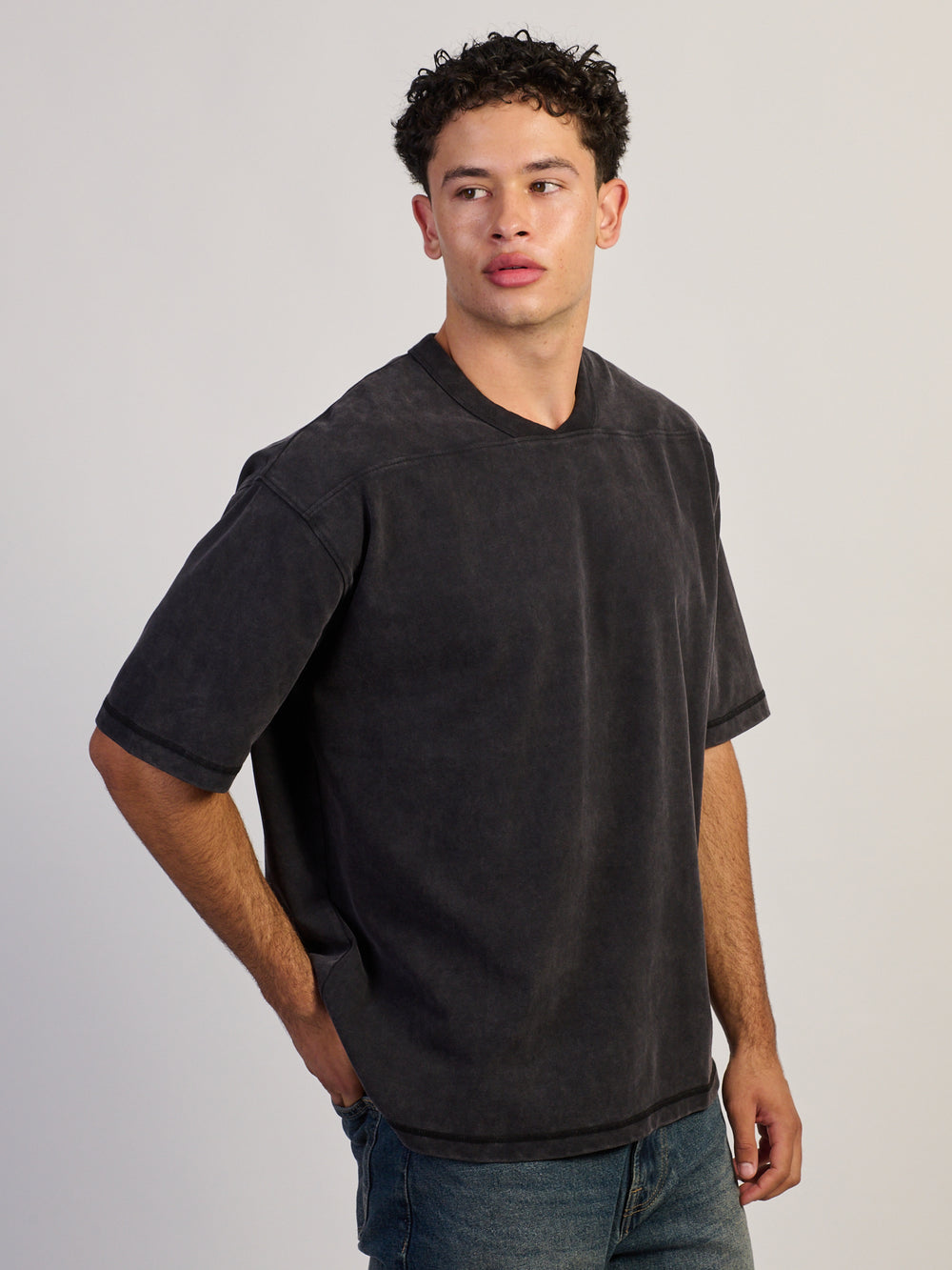 KOLBY CONTRAST STITCH T-SHIRT - BLACK