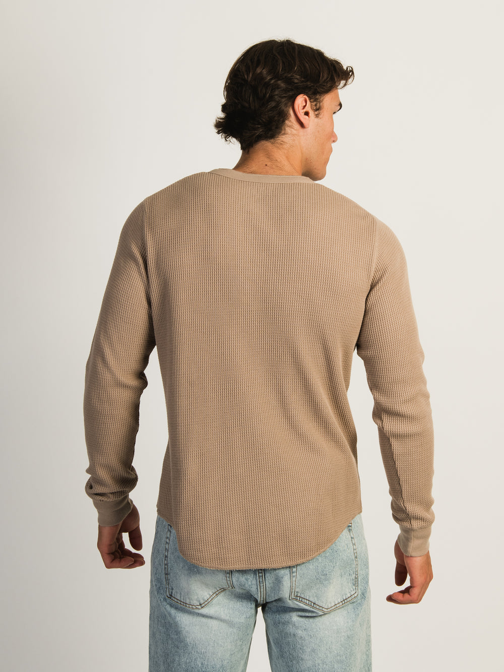 KOLBY WAFFLE HENLEY - BROWN - CLEARANCE