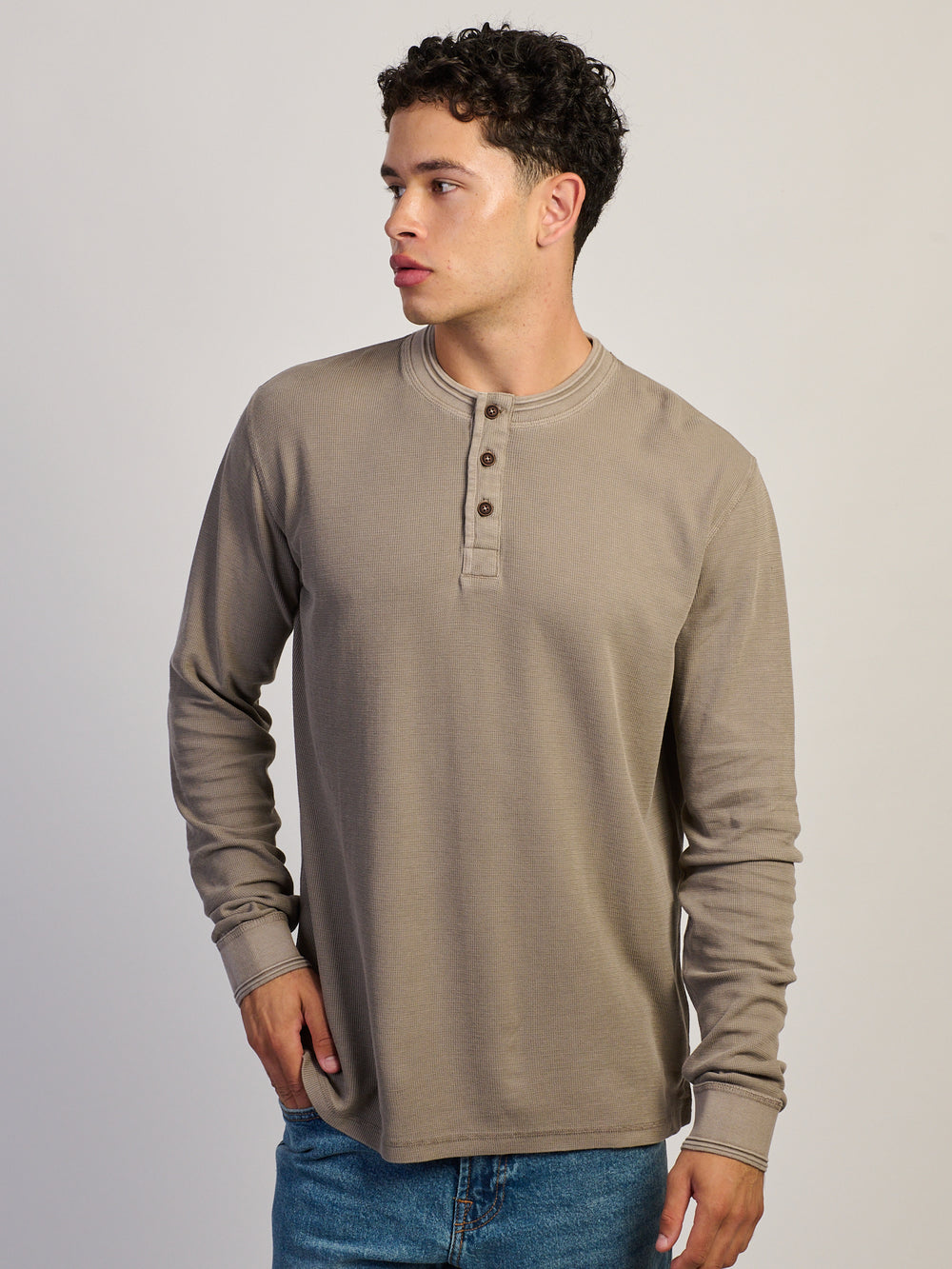 T-SHIRT HENLEY TEXTURÉ EN TRICOT WAFFLE KOLBY - TAUPE