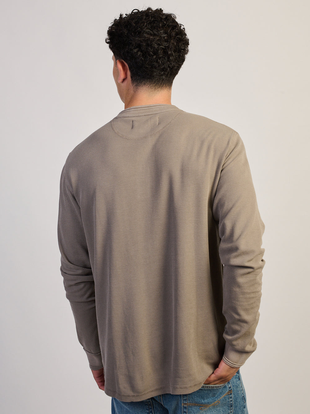 T-SHIRT HENLEY TEXTURÉ EN TRICOT WAFFLE KOLBY - TAUPE