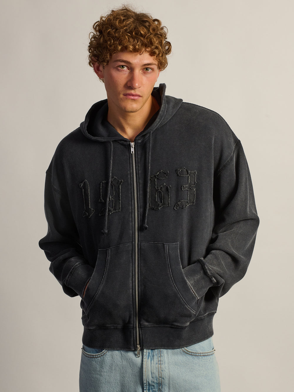 HEAVYWEIGHT WAFFLE HOODIE - BLACK