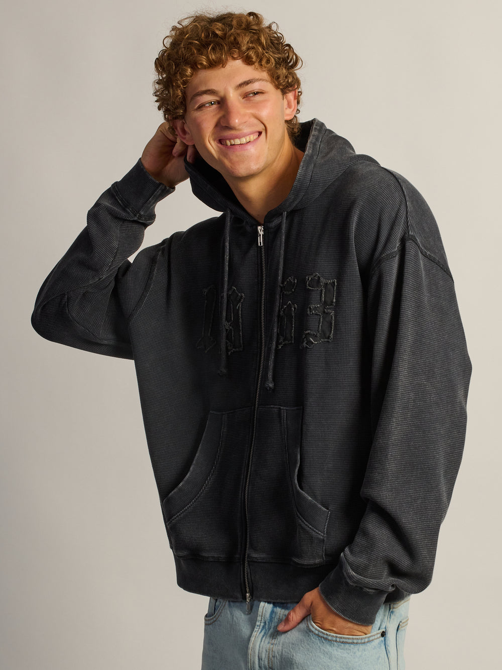 HEAVYWEIGHT WAFFLE HOODIE - BLACK