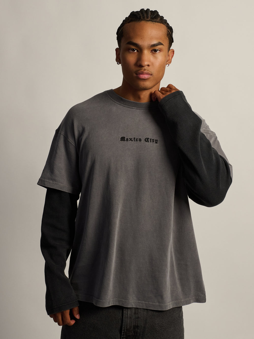 KOLBY LONG SLEEVE WAFFLE FOOTBALL T-SHIRT - CHARCOAL