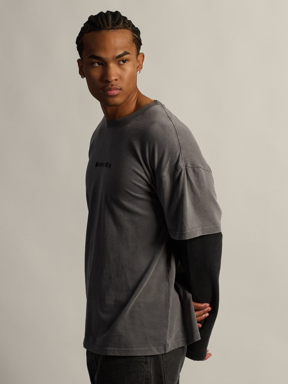 KOLBY LONG SLEEVE WAFFLE FOOTBALL T-SHIRT - CHARCOAL