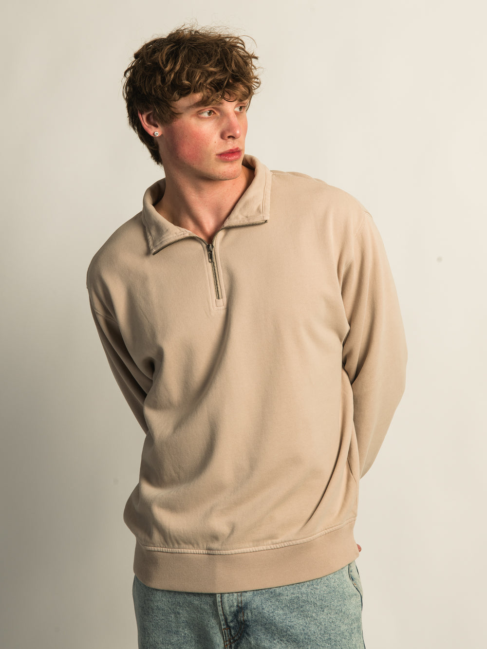 KOLBY RELAXED FIT QUARTER ZIP - PEBBLE