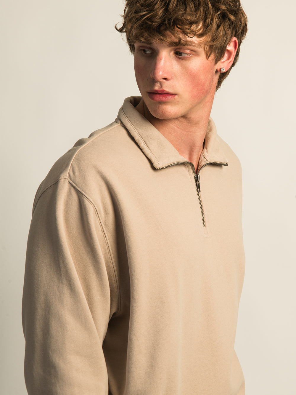KOLBY RELAXED FIT QUARTER ZIP - PEBBLE