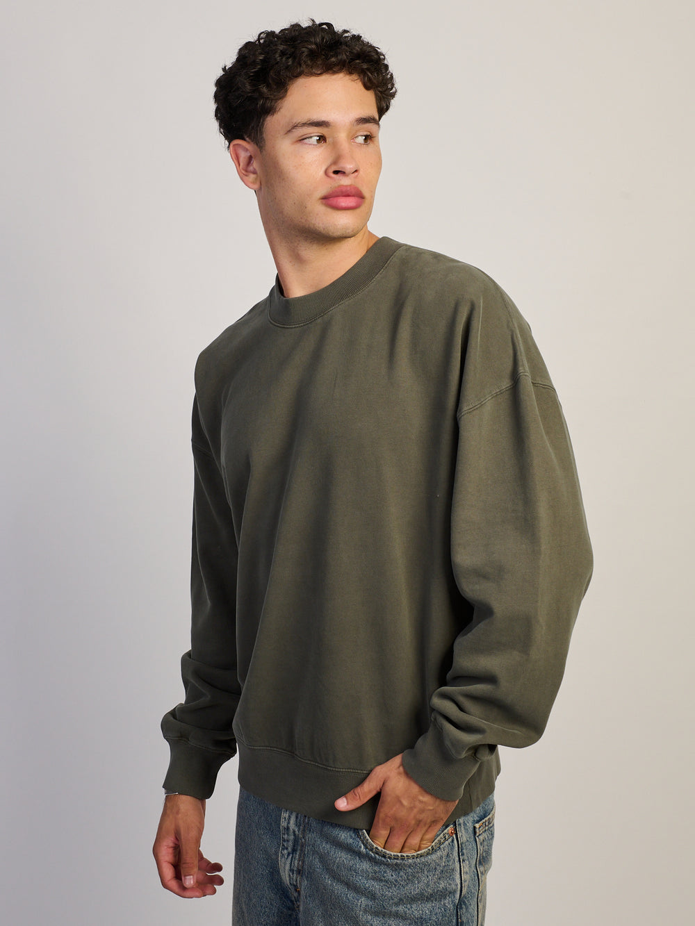 KOLBY RELAXED FIT CREW - FOREST