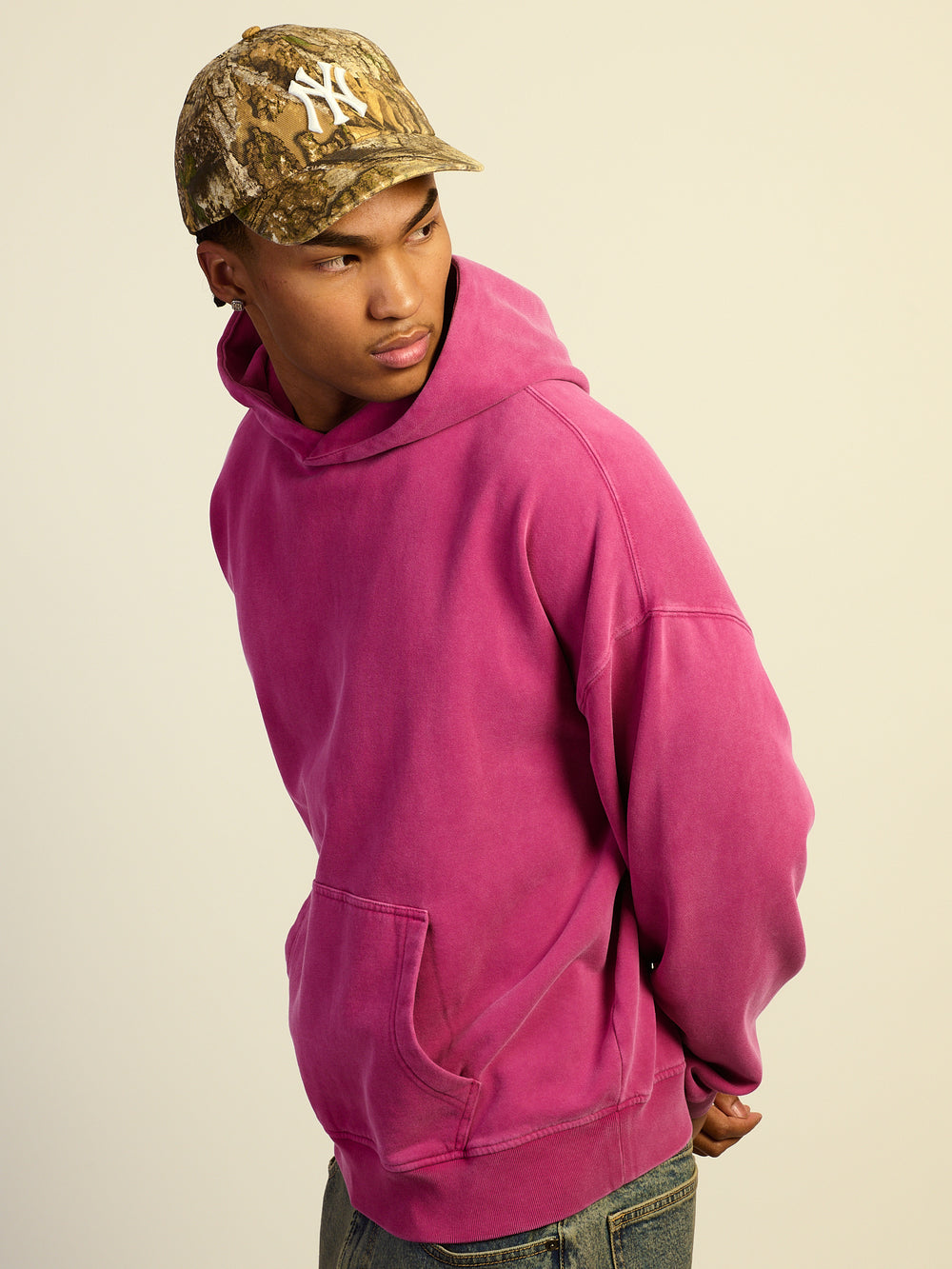 KOLBY RELAXED FIT HOODIE - MAGENTA