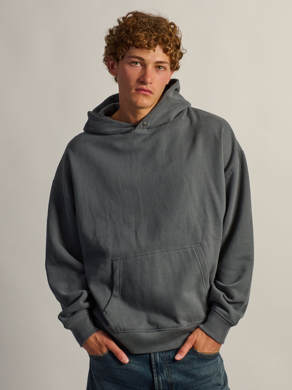 KOLBY RELAXED FIT HOODIE - CHARCOAL