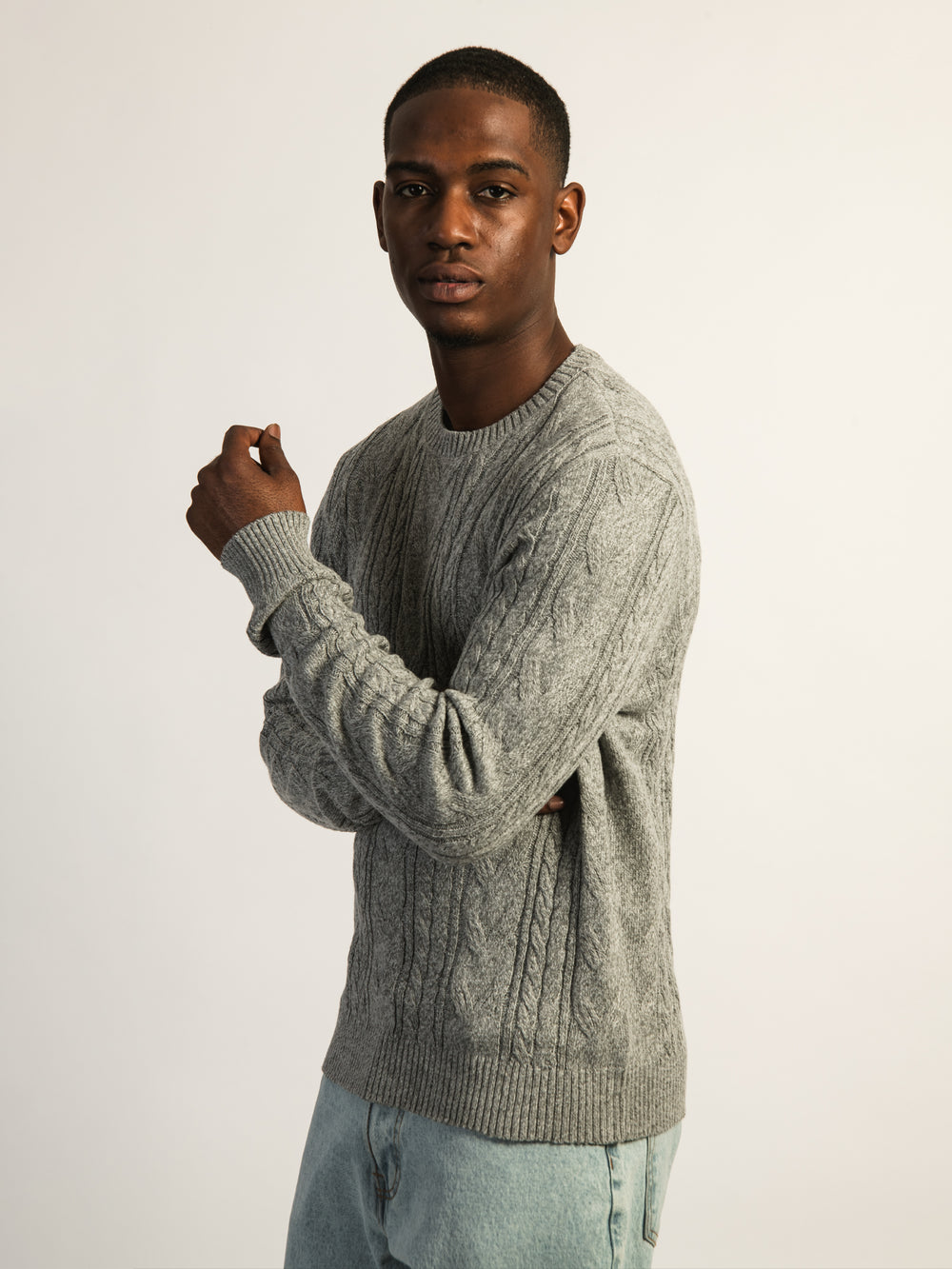 KOLBY CABLE KNIT SWEATER - HEATHER GREY