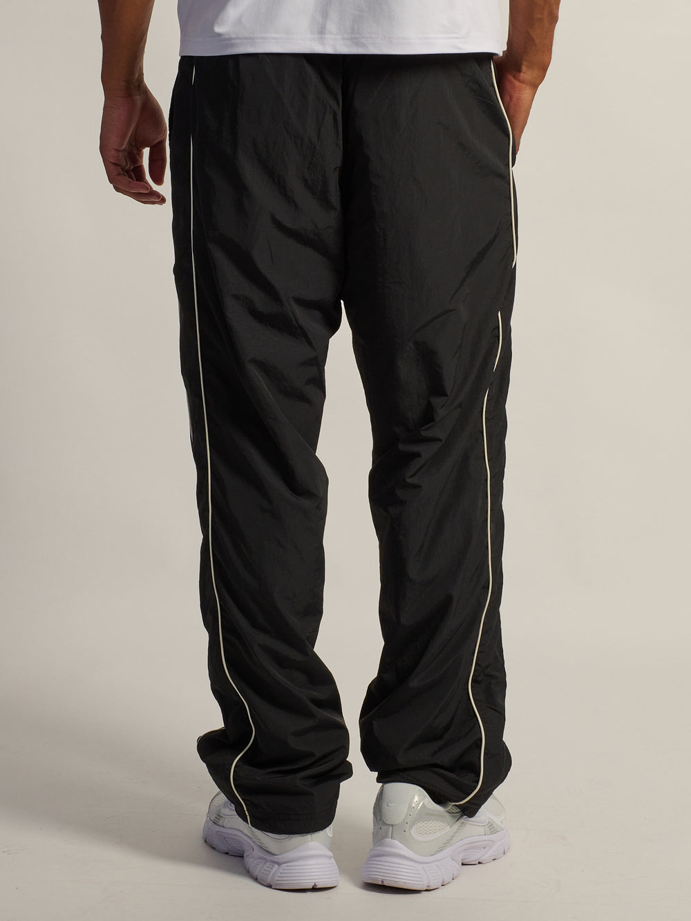 KOLBY TRACK PANT - BLACK