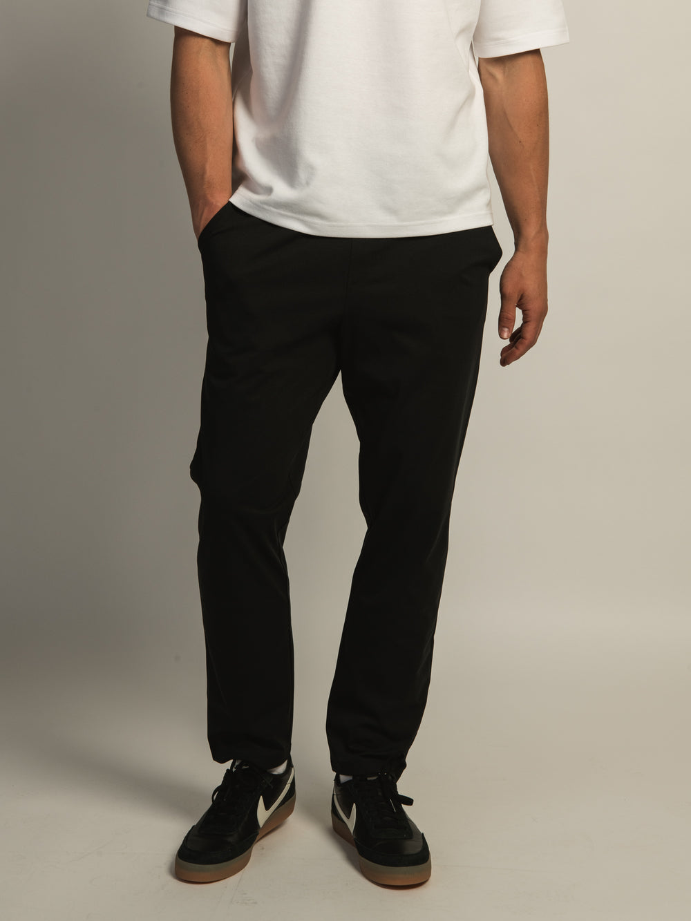 PANTALON EXTENSIBLE À ENFILER KOLBY – NOIR