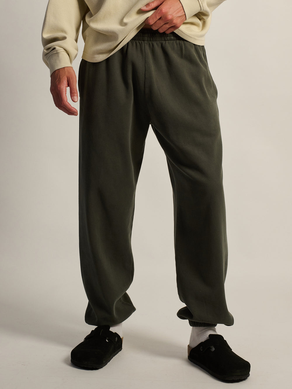 KOLBY BAGGY FLEECE JOGGER - FOREST