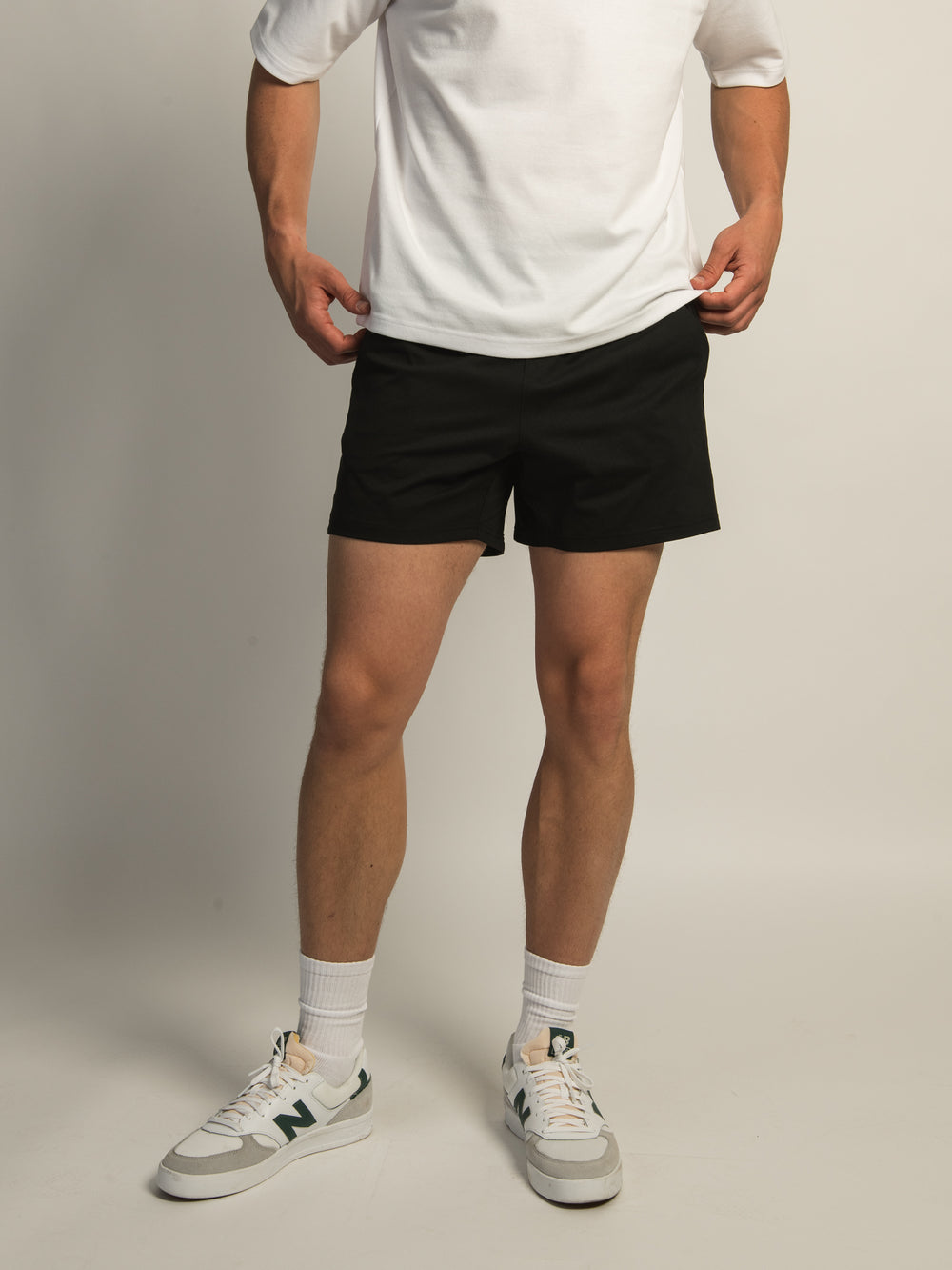 KOLBY KEEP COOL STRETCH PULL ON SHORT - BLACK