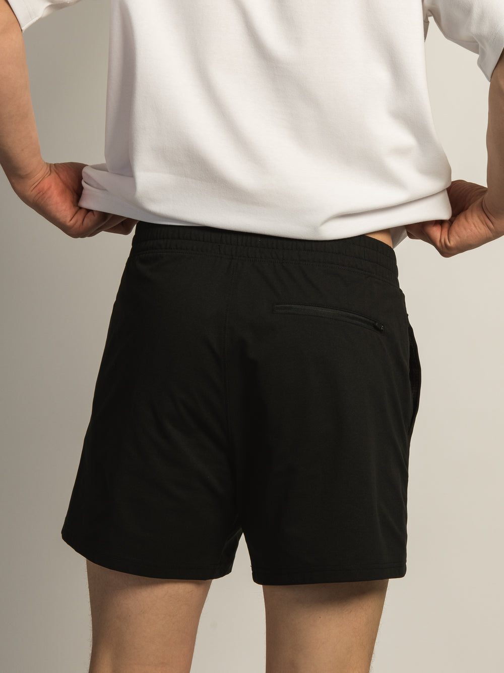 KOLBY KEEP COOL STRETCH PULL ON SHORT - BLACK