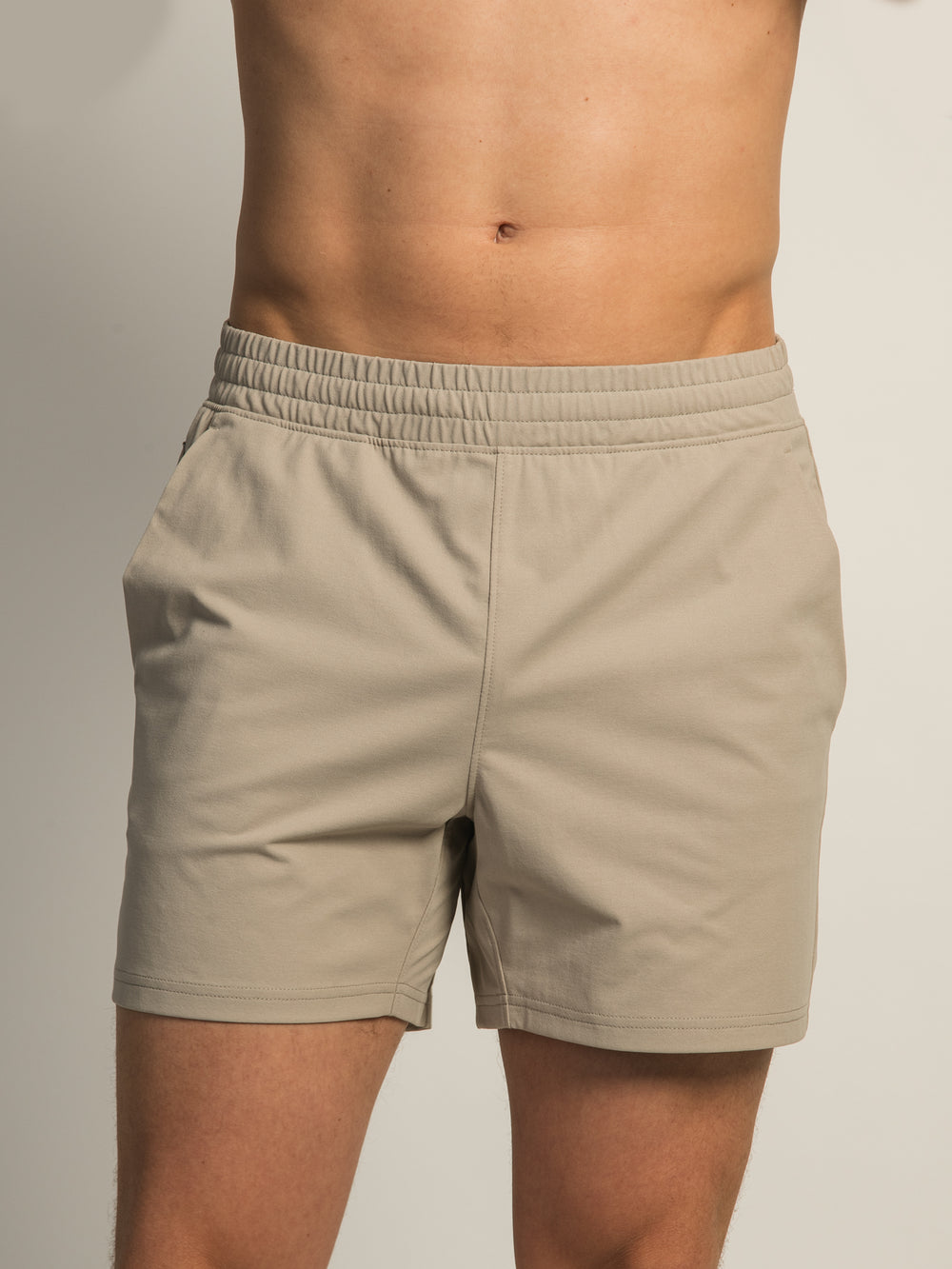KOLBY KEEP COOL STRETCH PULL ON SHORT - PEBBLE