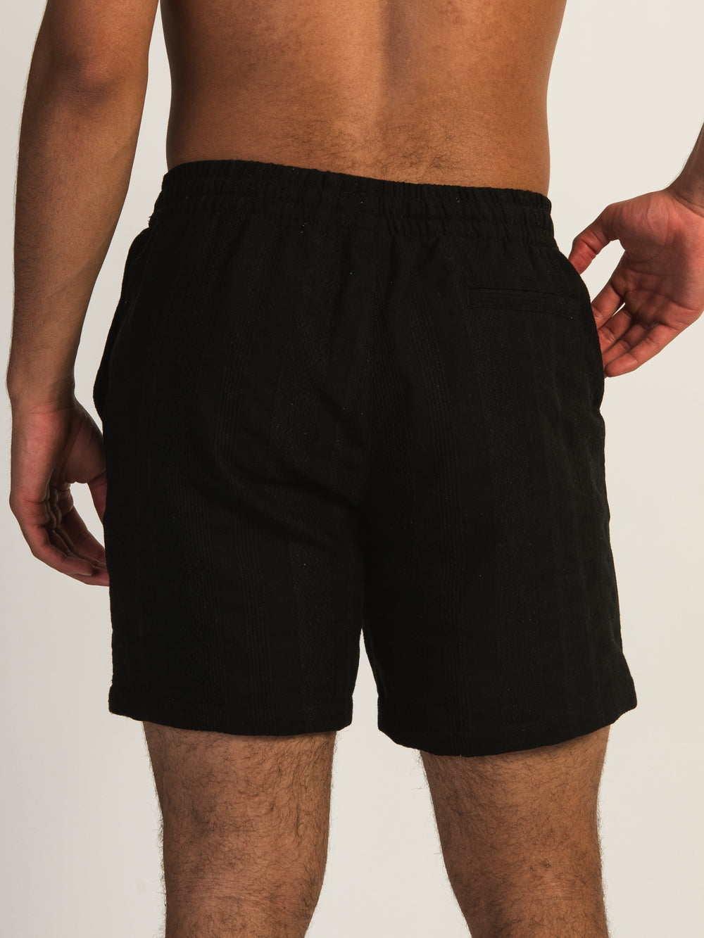 KOLBY TEXTURED SHORT - BLACK