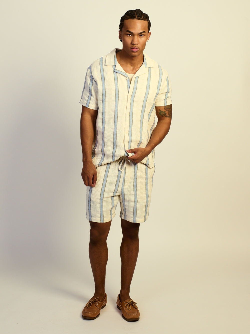 SHORT À RAYURES KOLBY – BLEU