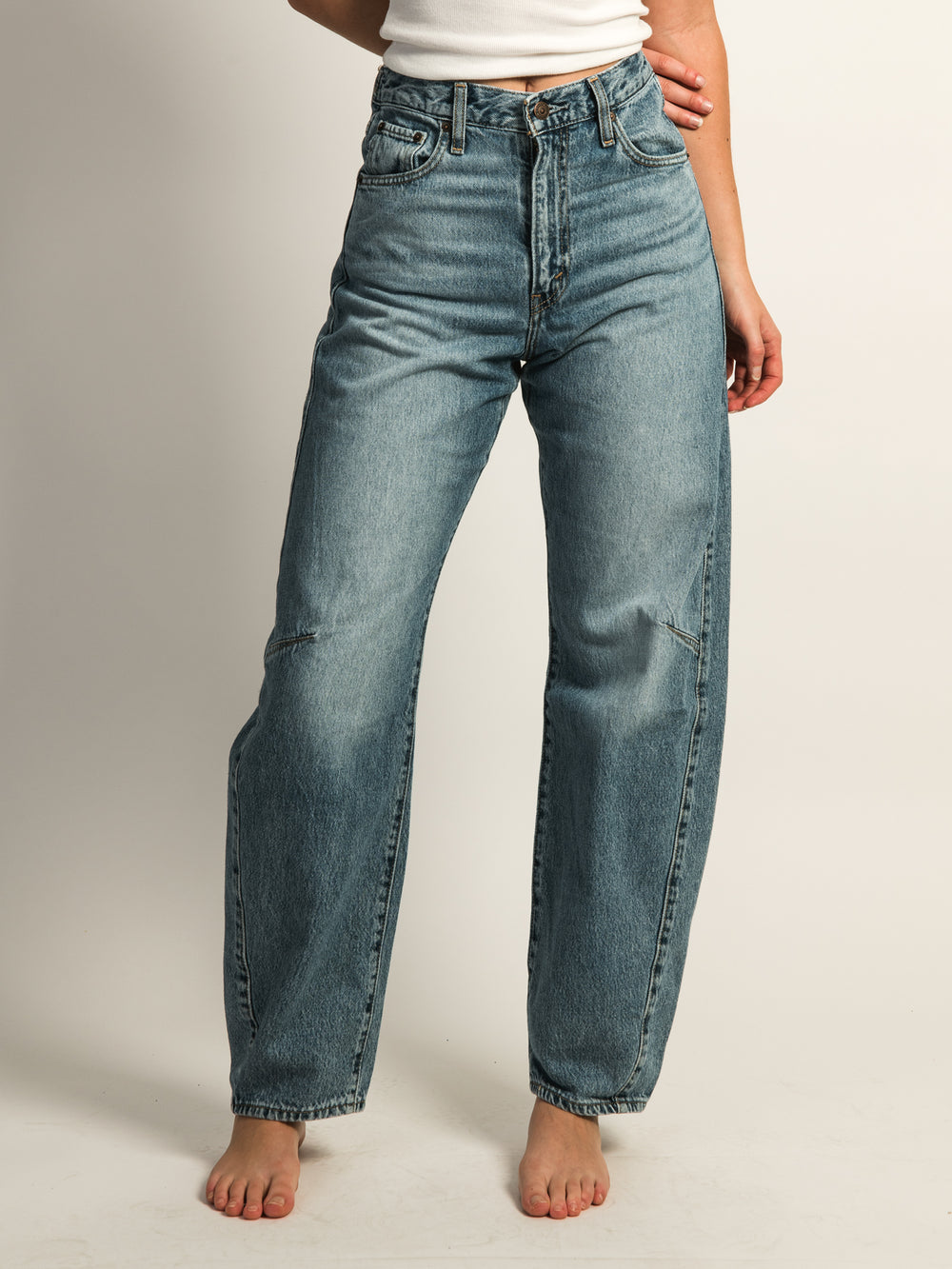 LEVIS CINCH BARREL - LET LOVE IN