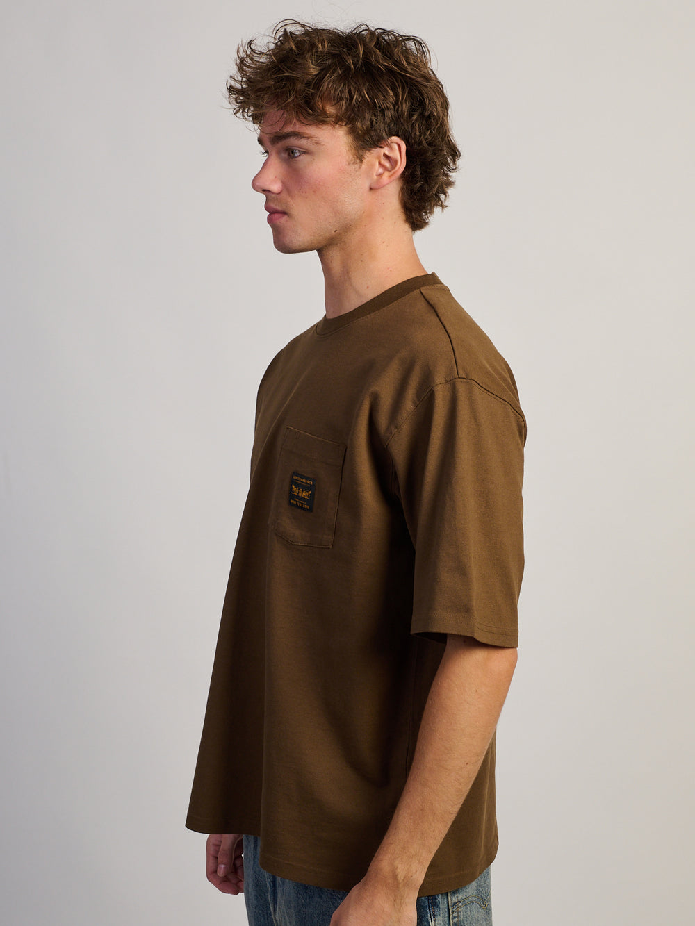 LEVIS WORKWEAR POCKET T-SHIRT - DESERT