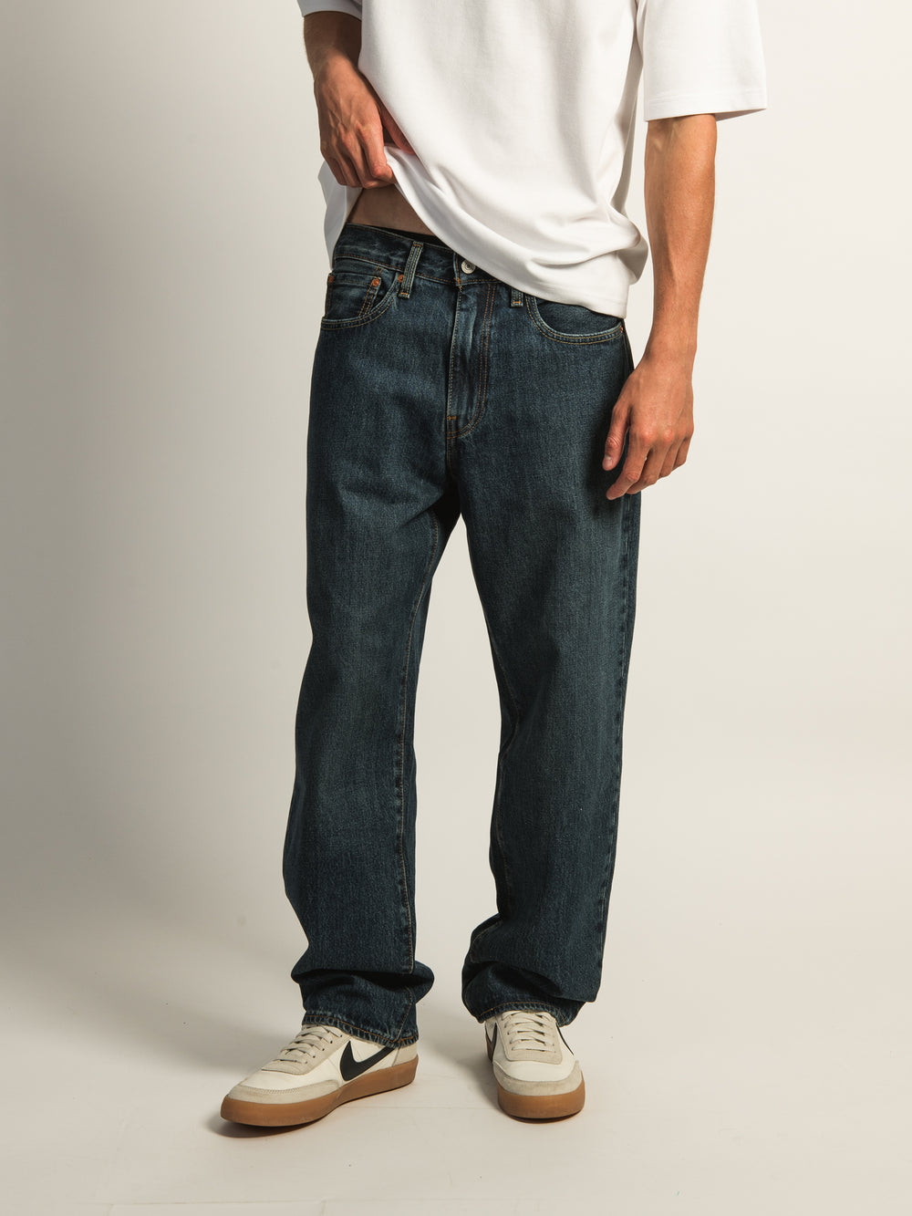 LEVIS 568 LOOSE STRAIGHT 32in - CHK SCORE