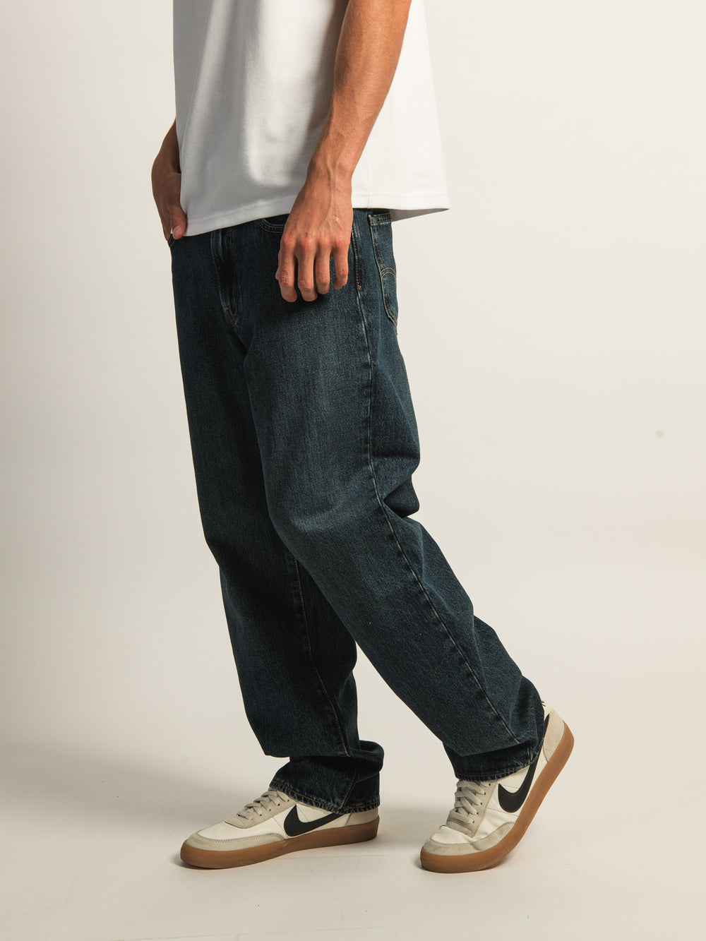 LEVIS 568 DROIT À COUPE AMPLE 32" - CHK SCORE