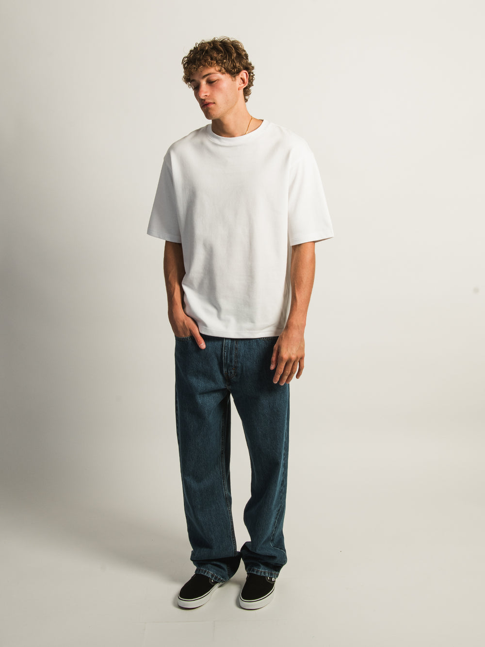 LEVIS 565 DROIT À COUPE AMPLE 32" - PROPS 2 U