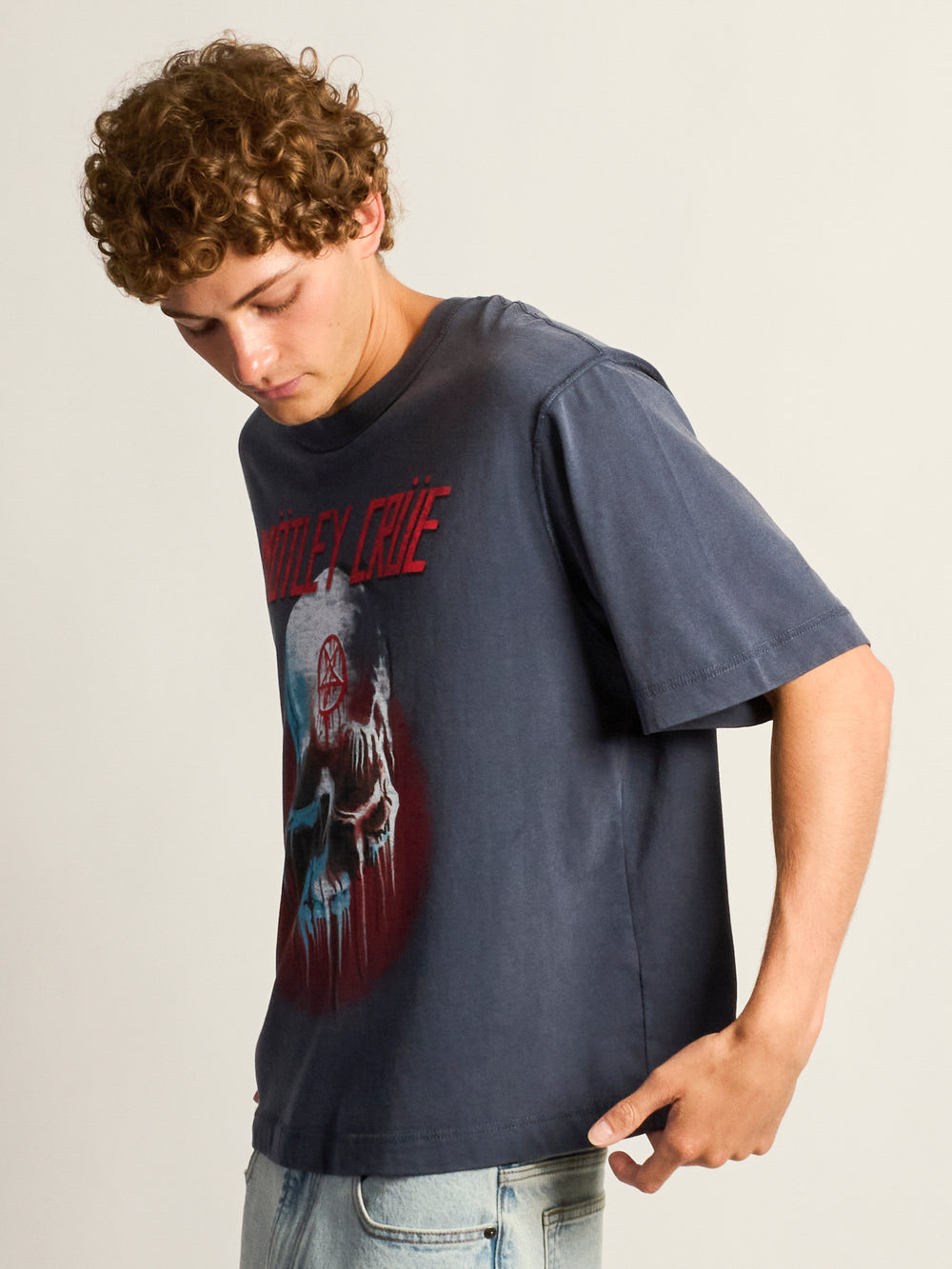 VINTAGE MOTLEY CREW TEE