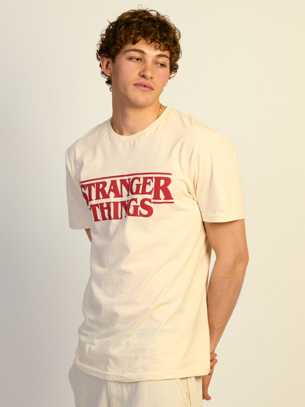 T-SHIRT CHOSES ÉTRANGERS