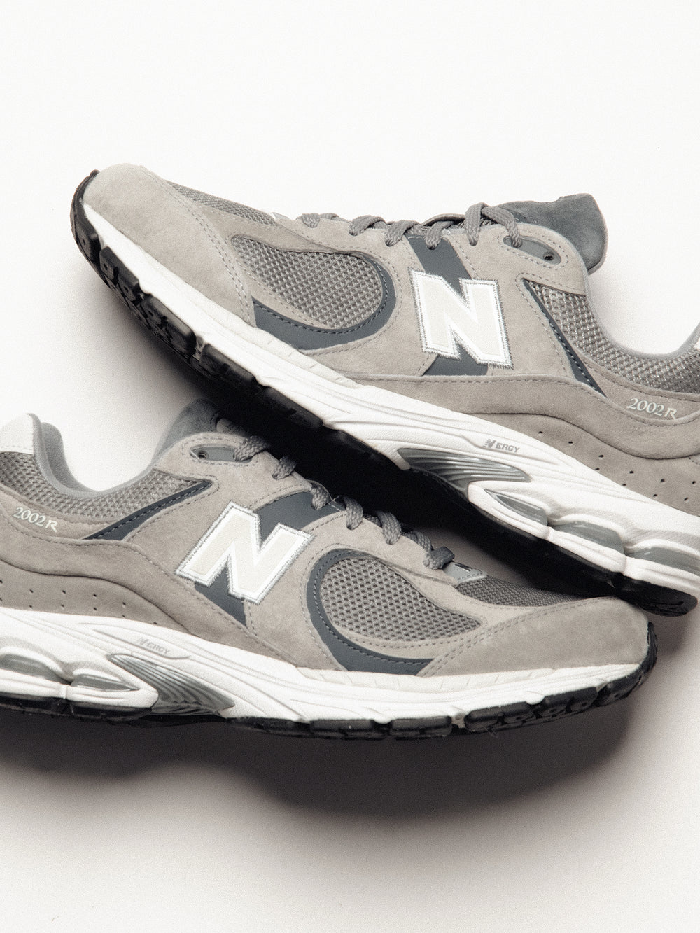 BASKETS NEW BALANCE 2002 POUR HOMMES - GRIS ACIER