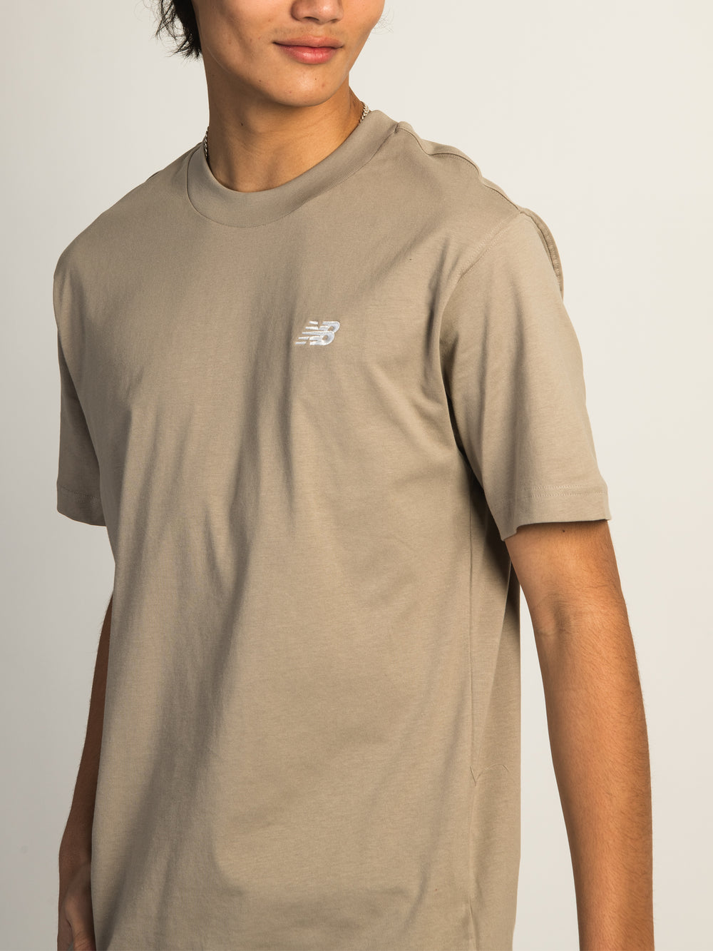 NEW BALANCE ESSENTIAL T-SHIRT - STONE